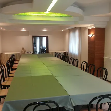 Carpino فندق Mangone (Cosenza)