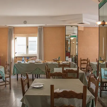 Carpino فندق Mangone (Cosenza)
