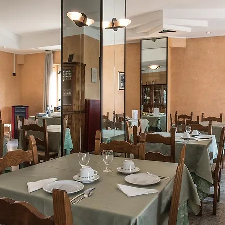 Carpino فندق Mangone (Cosenza)