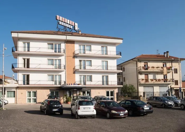 卡皮诺酒店 曼贡